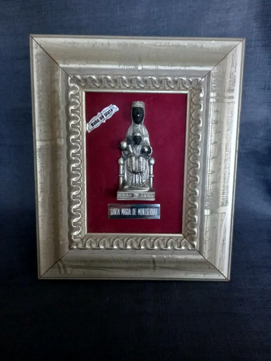Santa De Montserrat Picture - Image 1