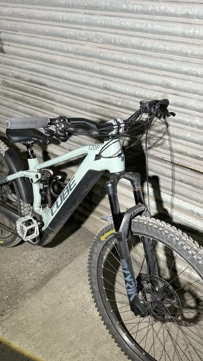 Cube stereo 120 pro M size bike - Image 1
