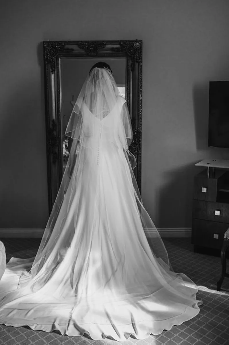 Wedding dress - Image 3