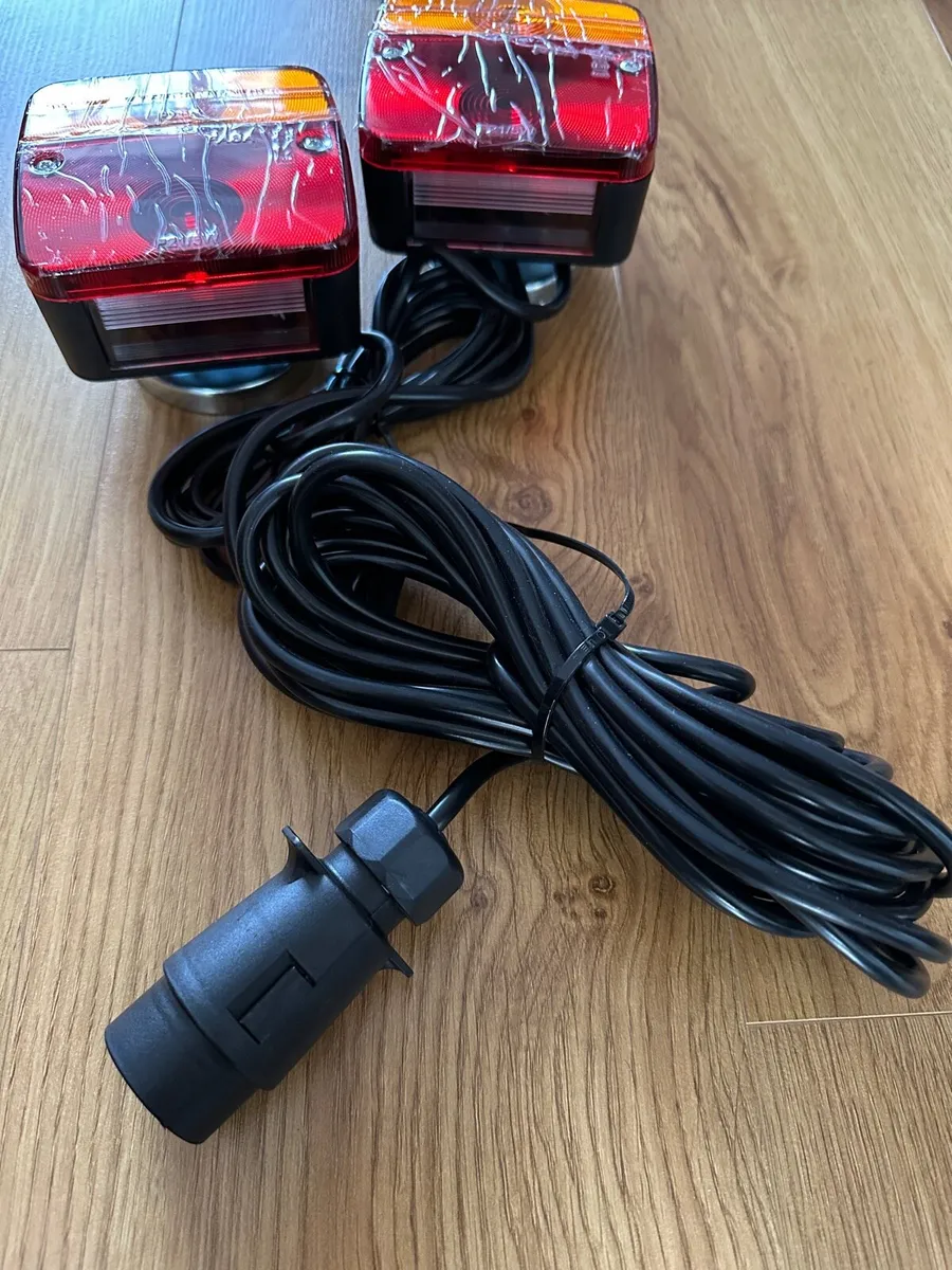 Magnetic Trailer Lights - Image 1