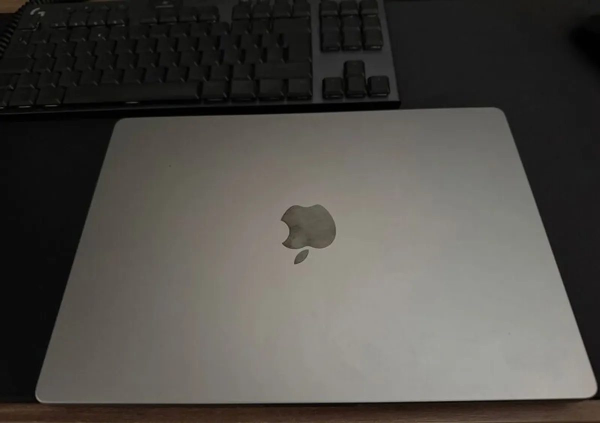 32GB M1 Macbook Pro 14inch 2021 - Image 3