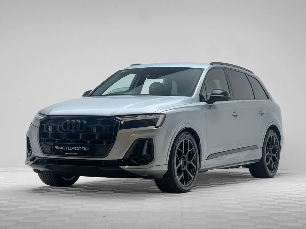 Audi Q7 55 Tfsi E Black Edition Quattro - Image 3