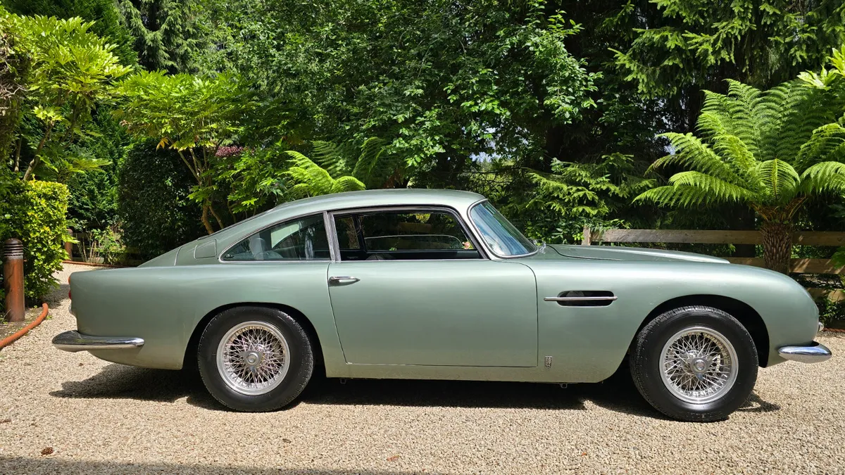 Aston Martin DB5 - Image 4