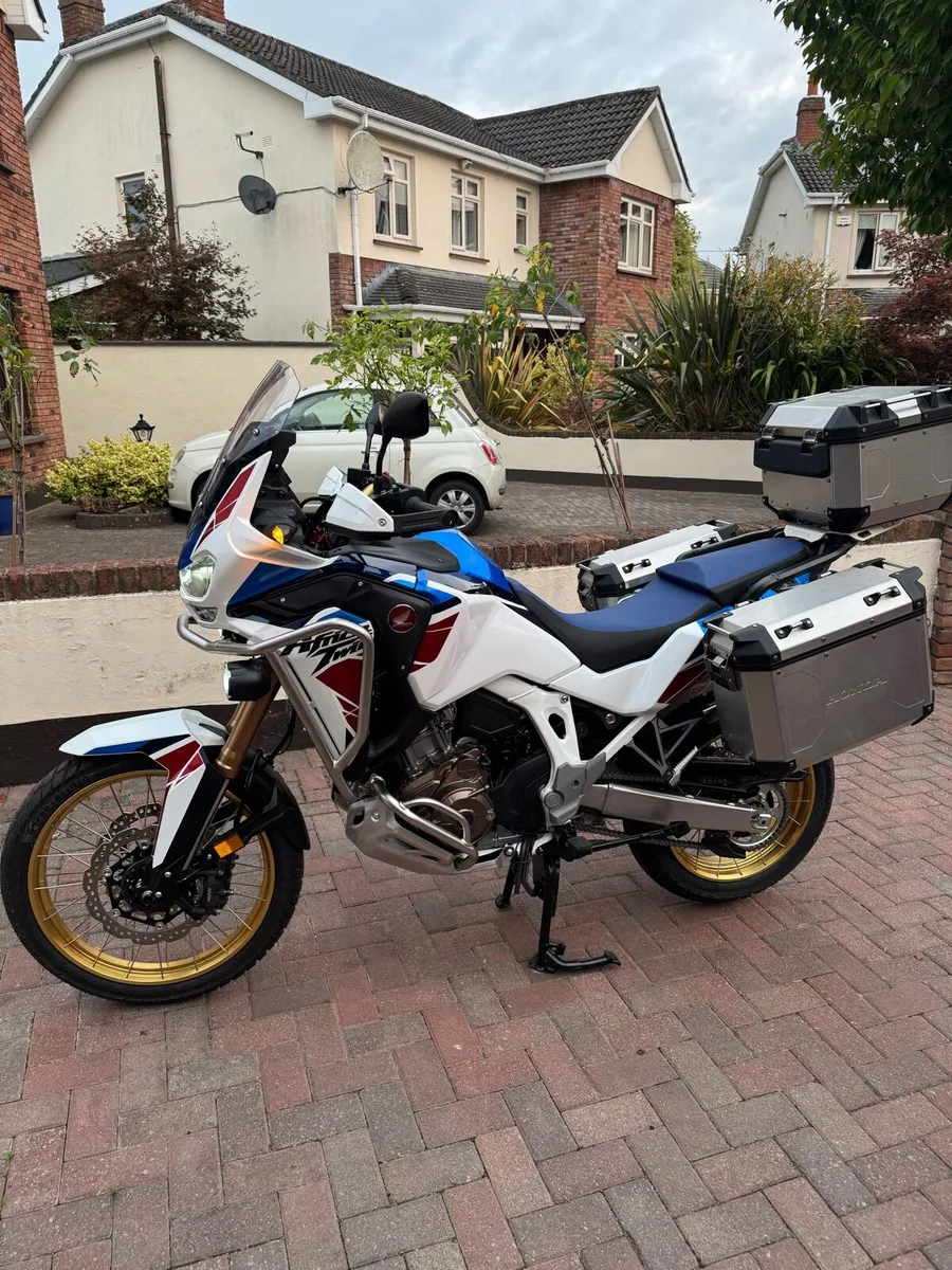 2025 Africa Twin Adventure Sports DCT - Image 1
