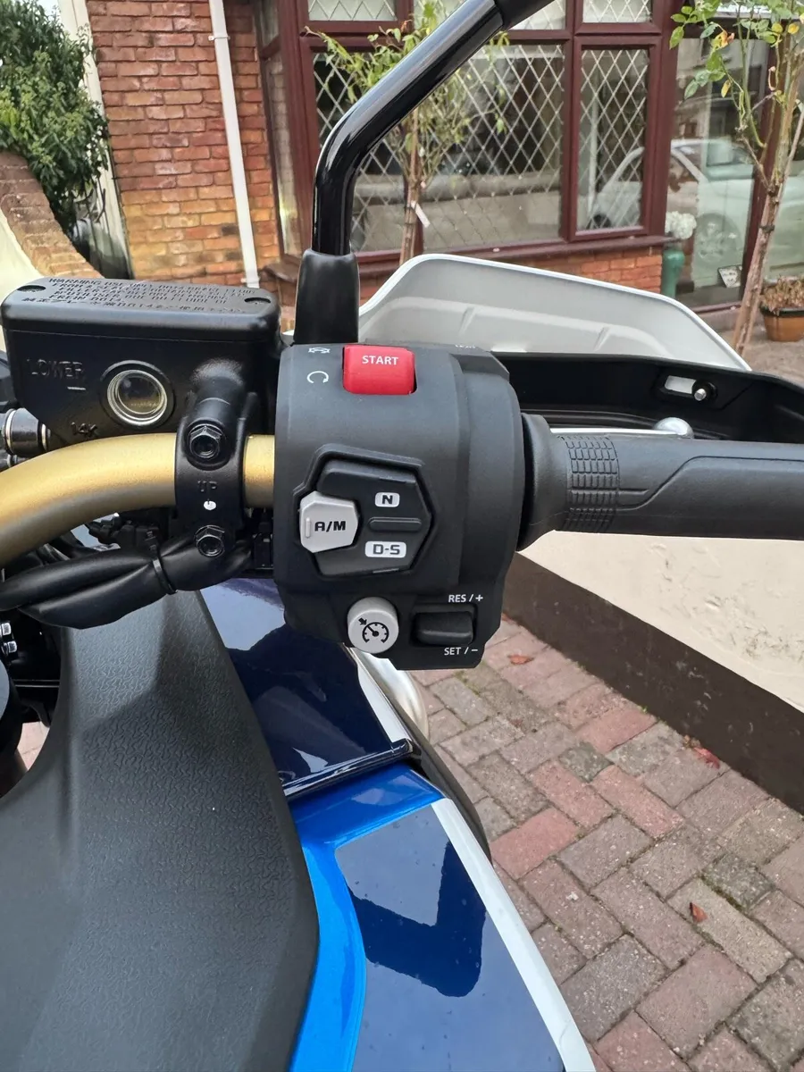 2025 Africa Twin Adventure Sports DCT - Image 4