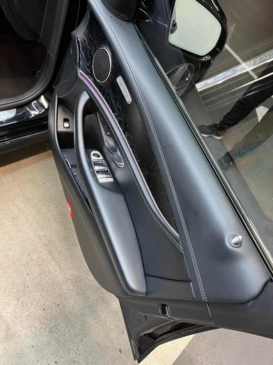 Mercedes Bens 220 E Class AMG Line - 194hp - Image 3