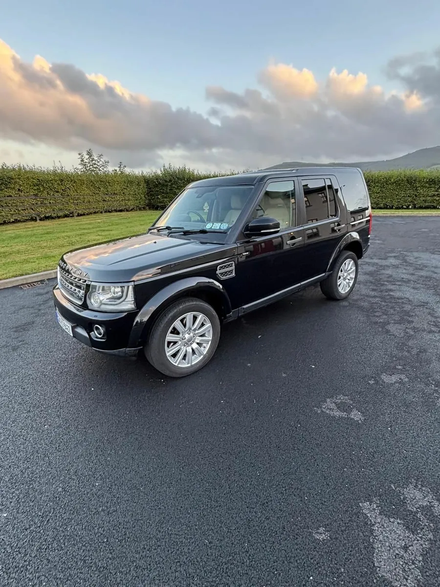 Land Rover Discovery 2014 - 5 Seater N1 - €333 Tax - Image 1
