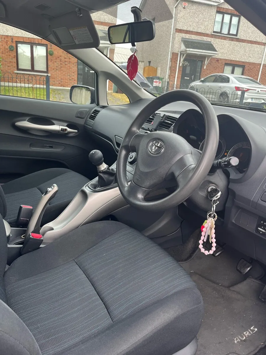 07 Toyota Auris 1.4 diesel - Image 4