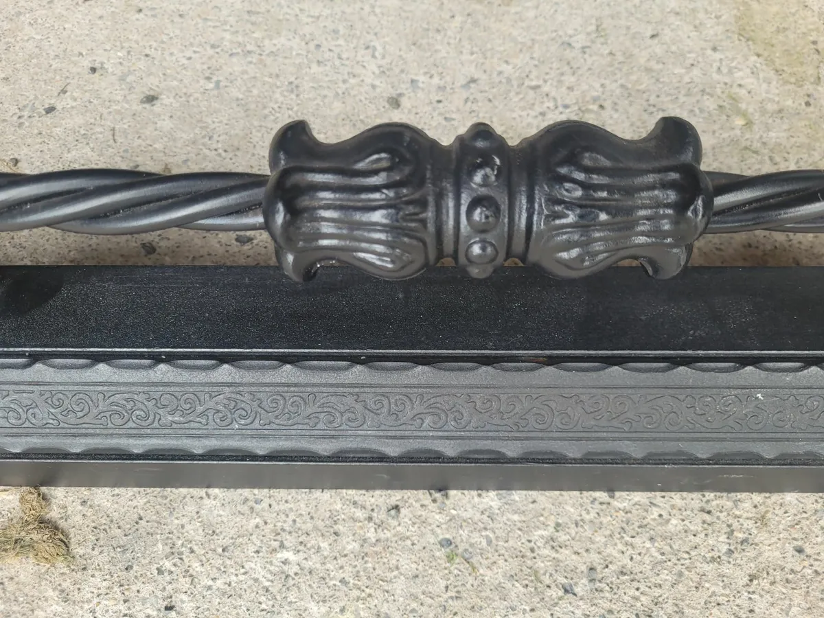 Fireplace fender - Image 3