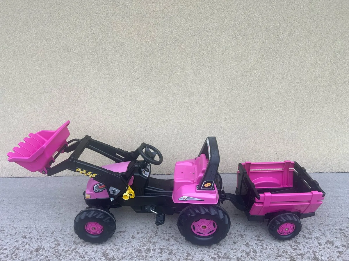 Ride on Tractor, loader and farm trailer - Image 1