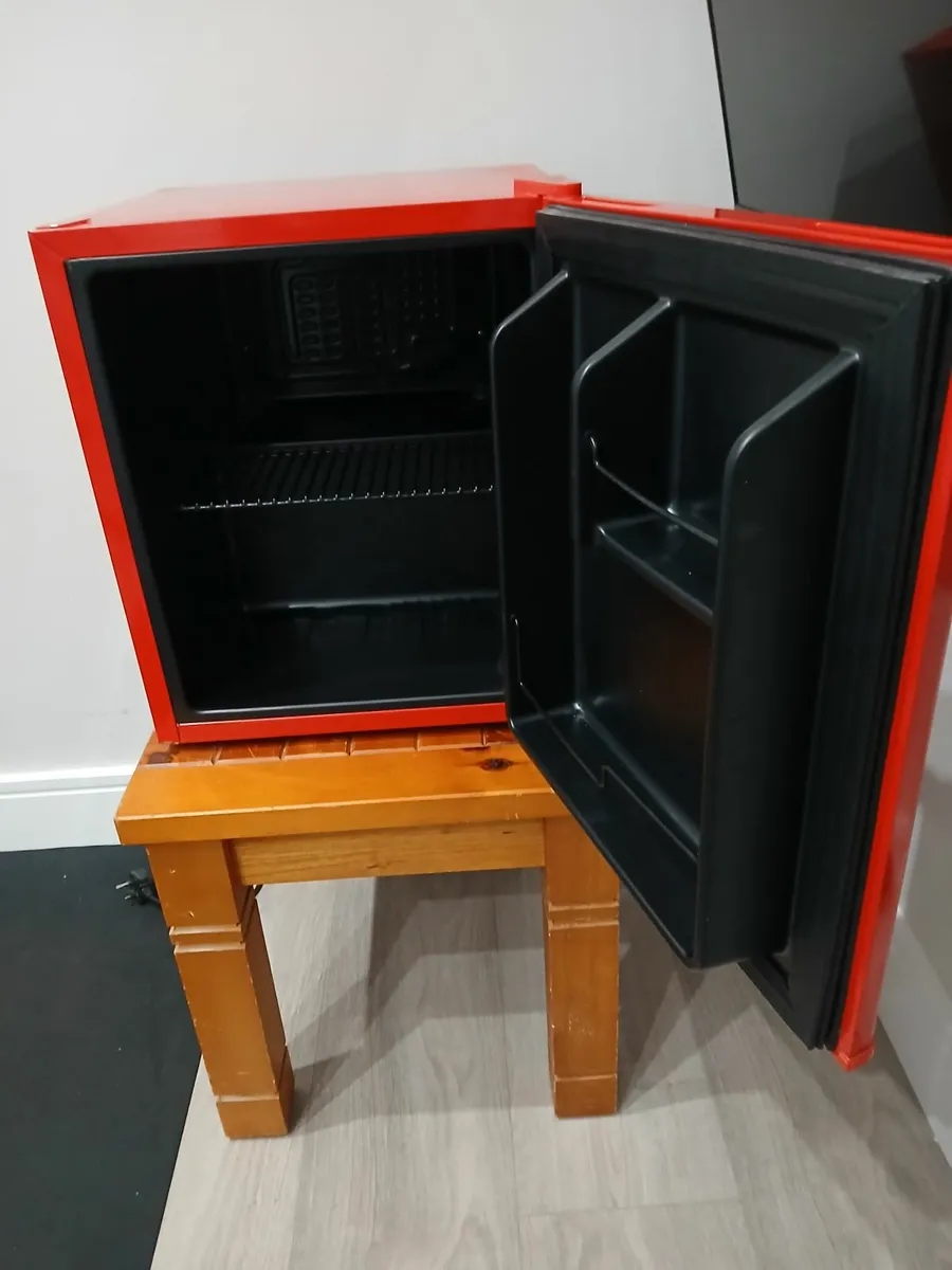 Coca-Cola Mini Fridge - Image 3