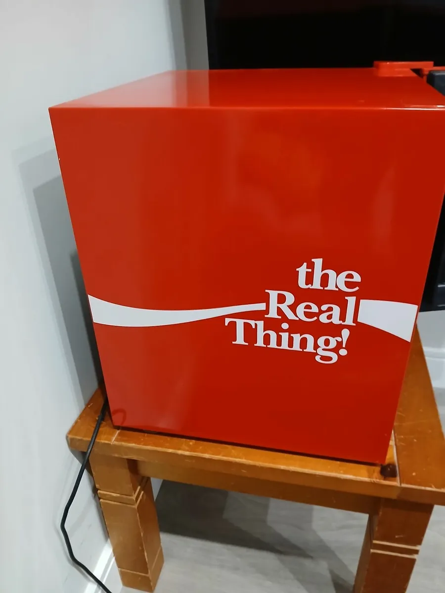Coca-Cola Mini Fridge - Image 4