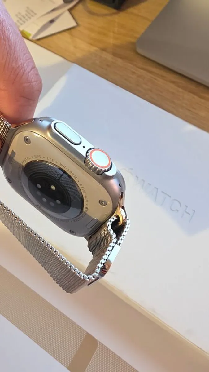 Apple Watch Ultra (1st Gen) 49mm GPS + Cellular - Image 4