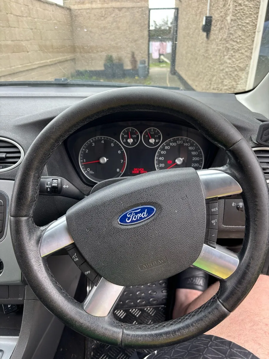 Ford focus 1.4 - Image 3