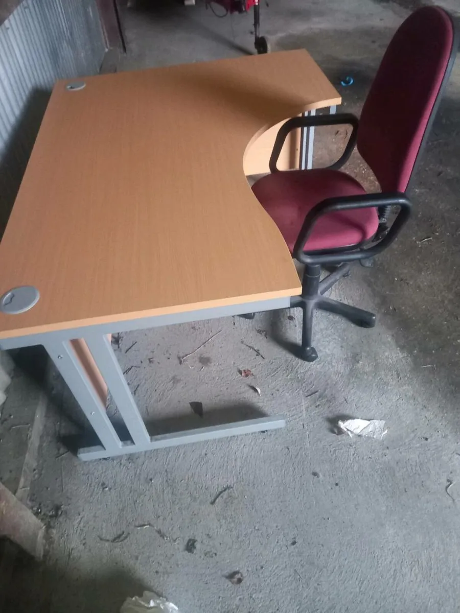 Conputer table - Image 4