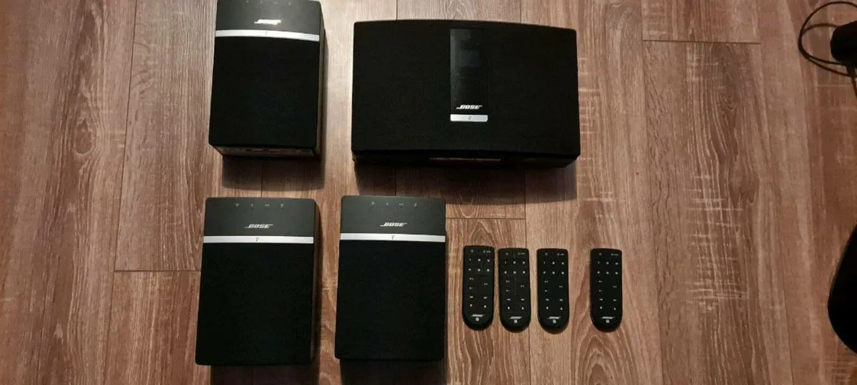 Bose Soundtouch speakers - Image 1