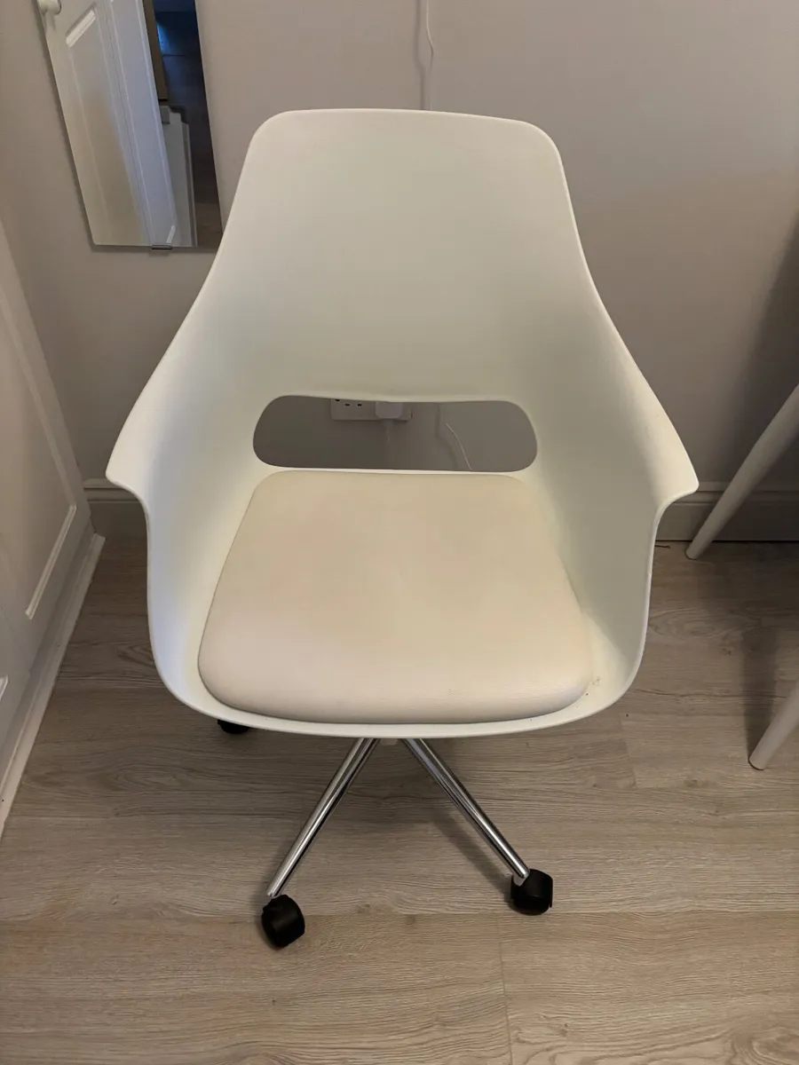 Office Desk and Chair - Image 3