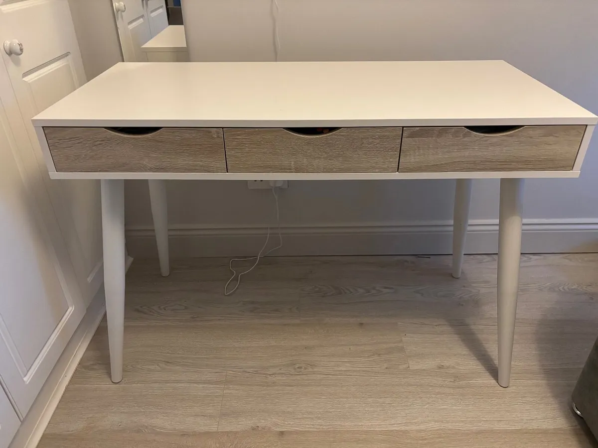 Office Desk and Chair - Image 4
