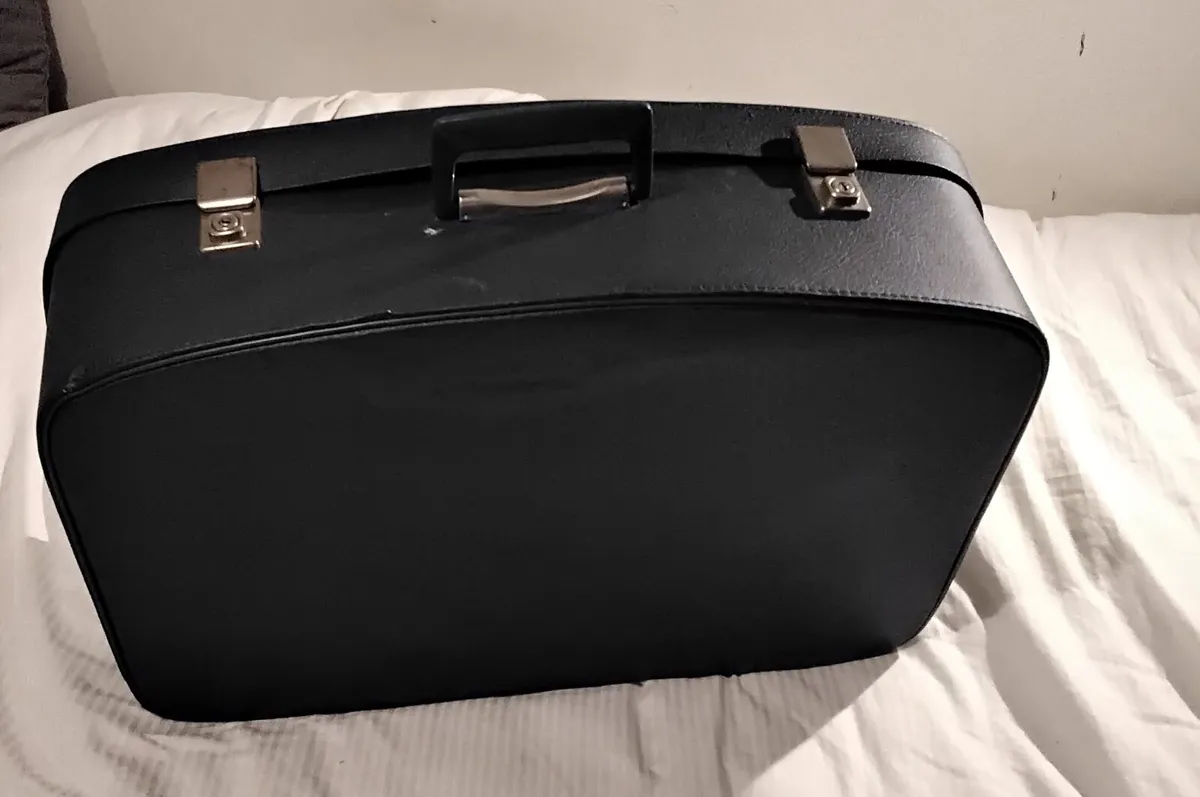 Vintage 1960s Suitcases - Image 4