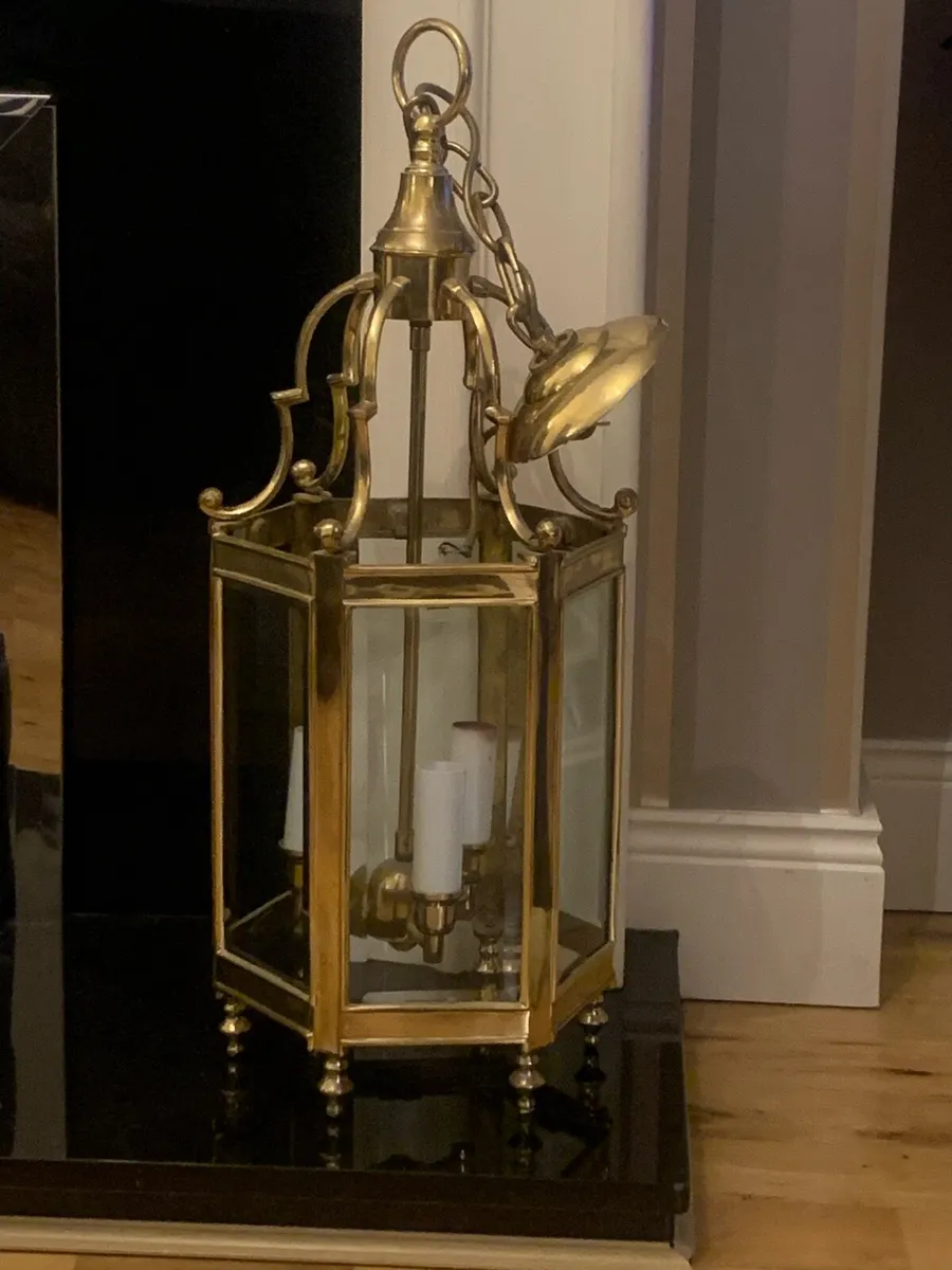 Light fitting - Image 1