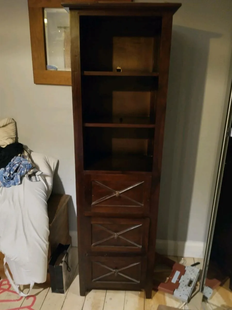 Bookcase-and drawer unit