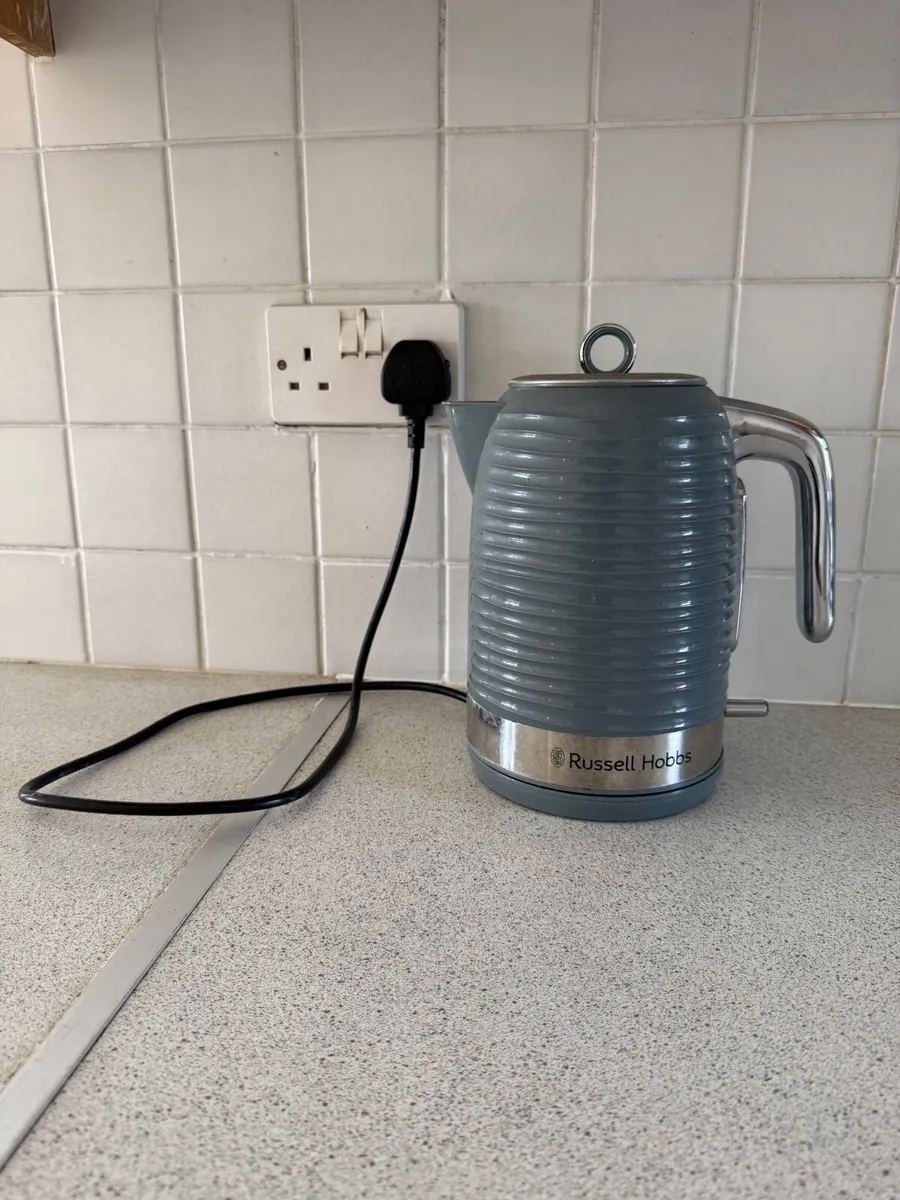 Russell Hobbs Electric Kettle (Grey & Chrome)