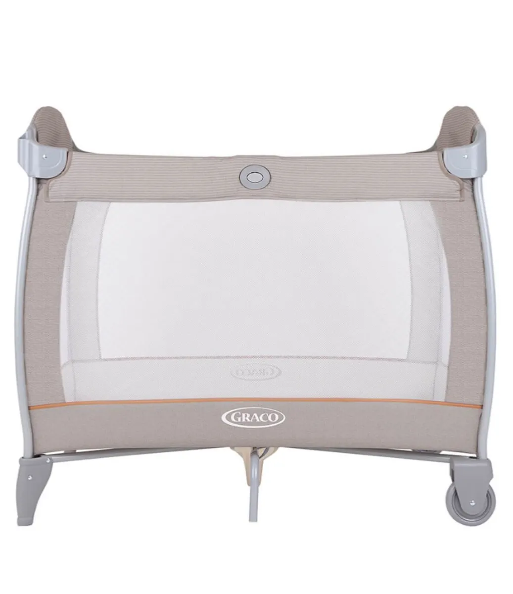 Gracco electra travel cot - Image 1