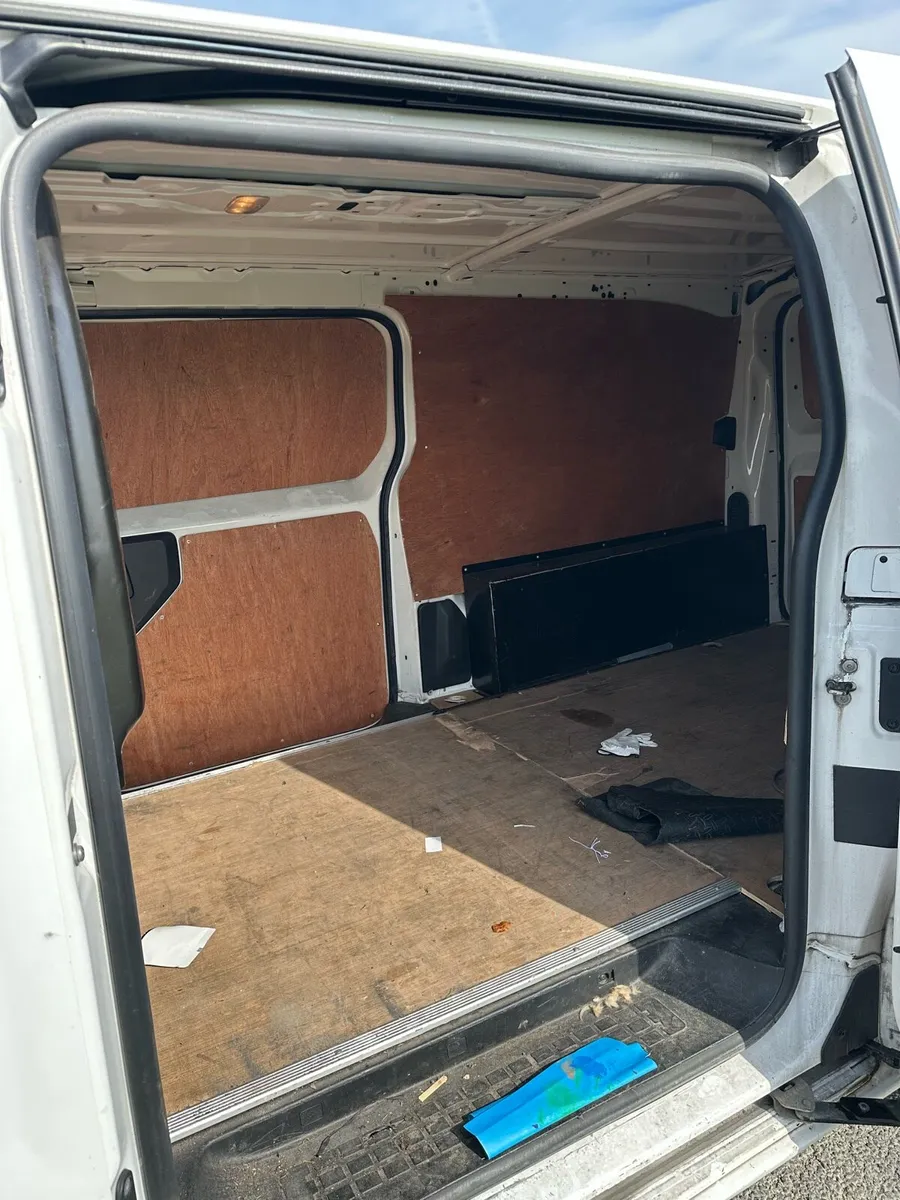 Opel Vivaro 2021 DOE 02/26 - Image 4