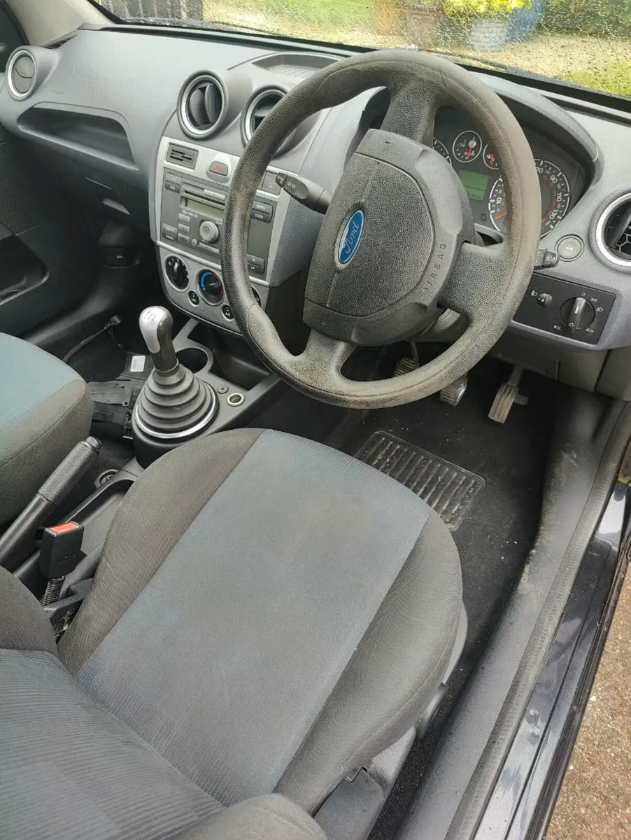 08 Ford Fiesta - Image 3