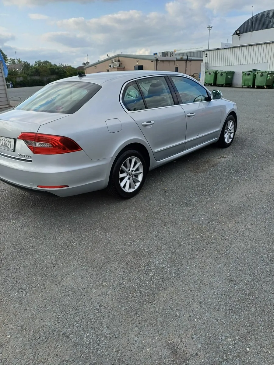 Skoda Superb 2015 - Image 1