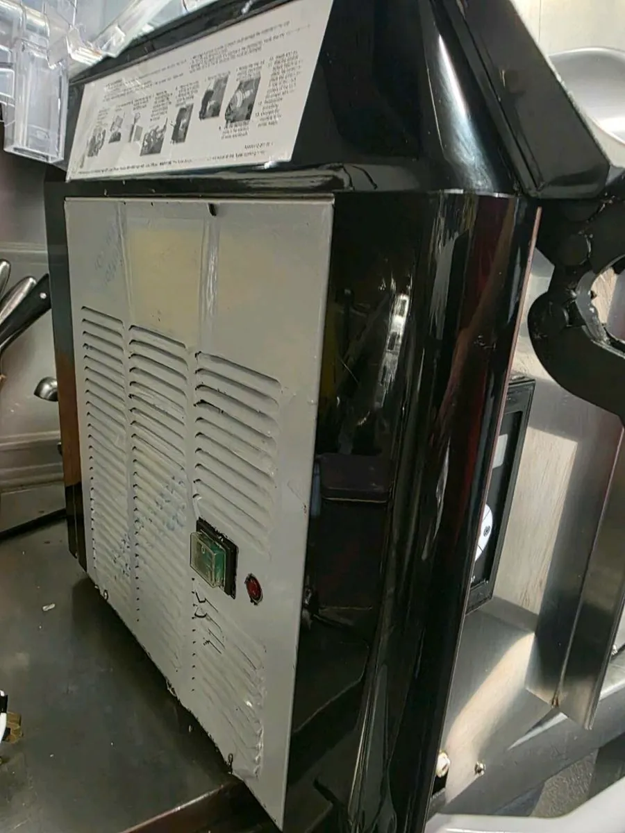Elmeco milkshake machine - Image 3