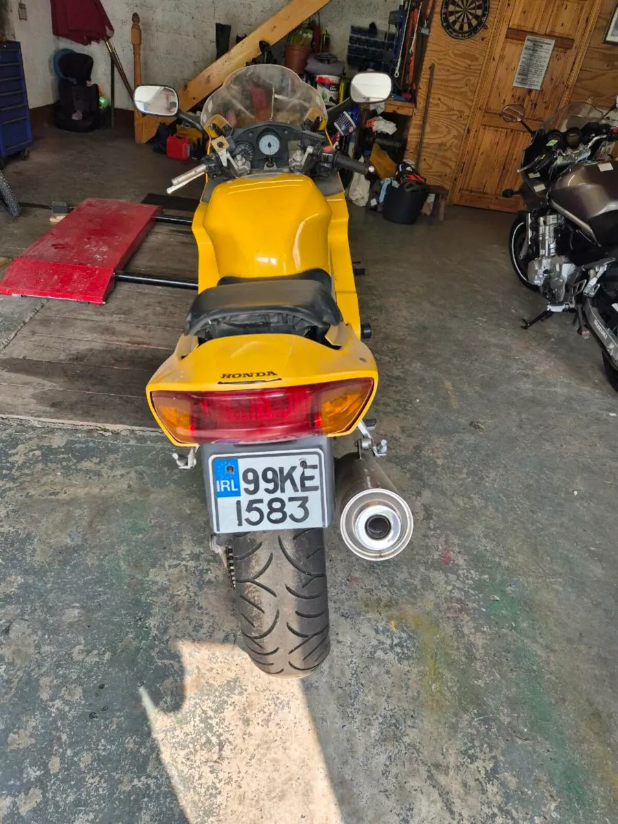Honda VFR 800 - Image 3