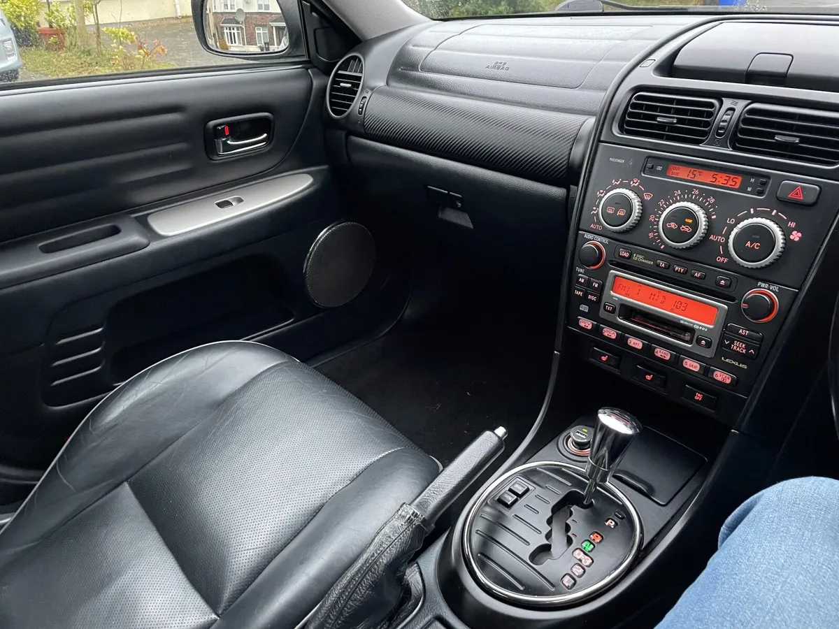 Lexus IS 2004 - Image 4