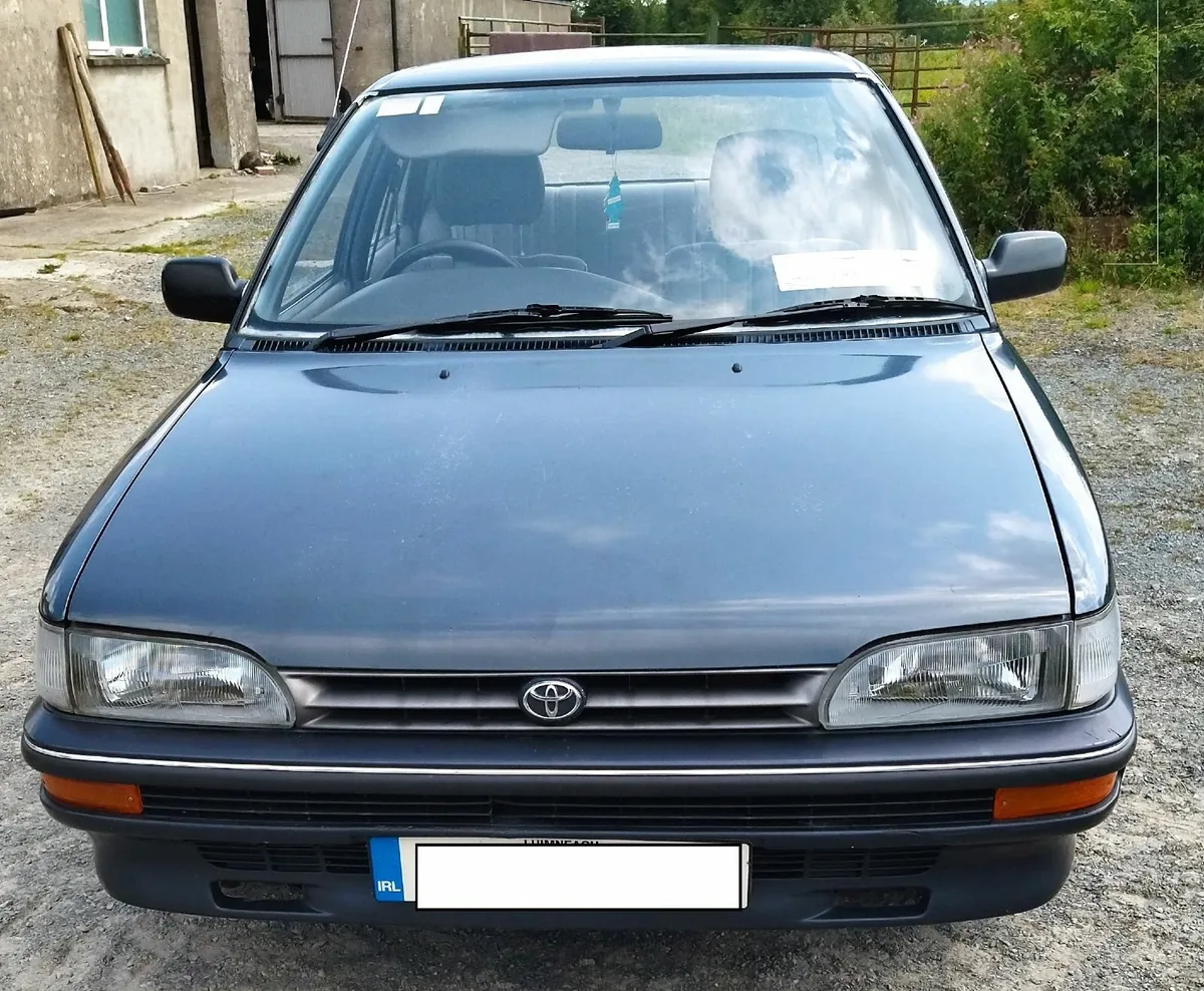 Toyota Corolla 1992 - Image 1