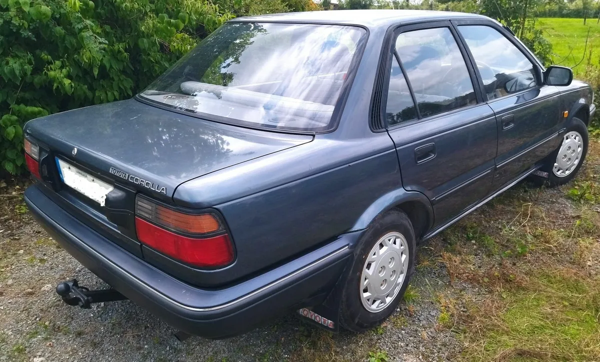 Toyota Corolla 1992 - Image 2
