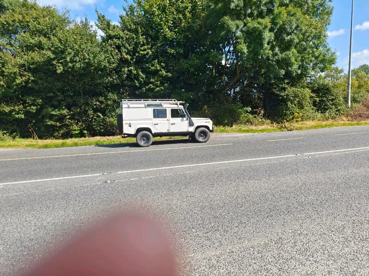2004 Land Rover Defender 110 td5 crewcab - Image 4
