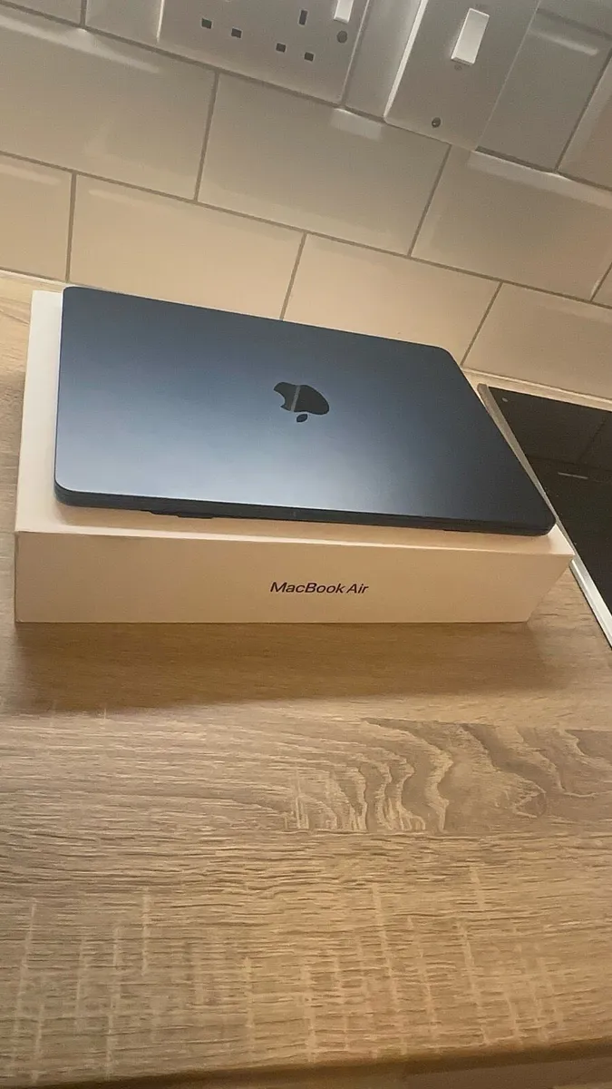 Macbook Air 2024 M3 13.6" - Image 2