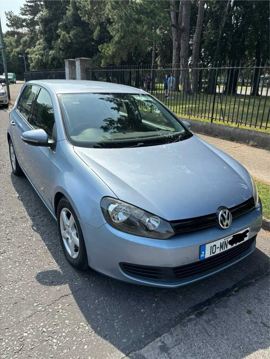 Volkswagen Golf 2010 - Image 1