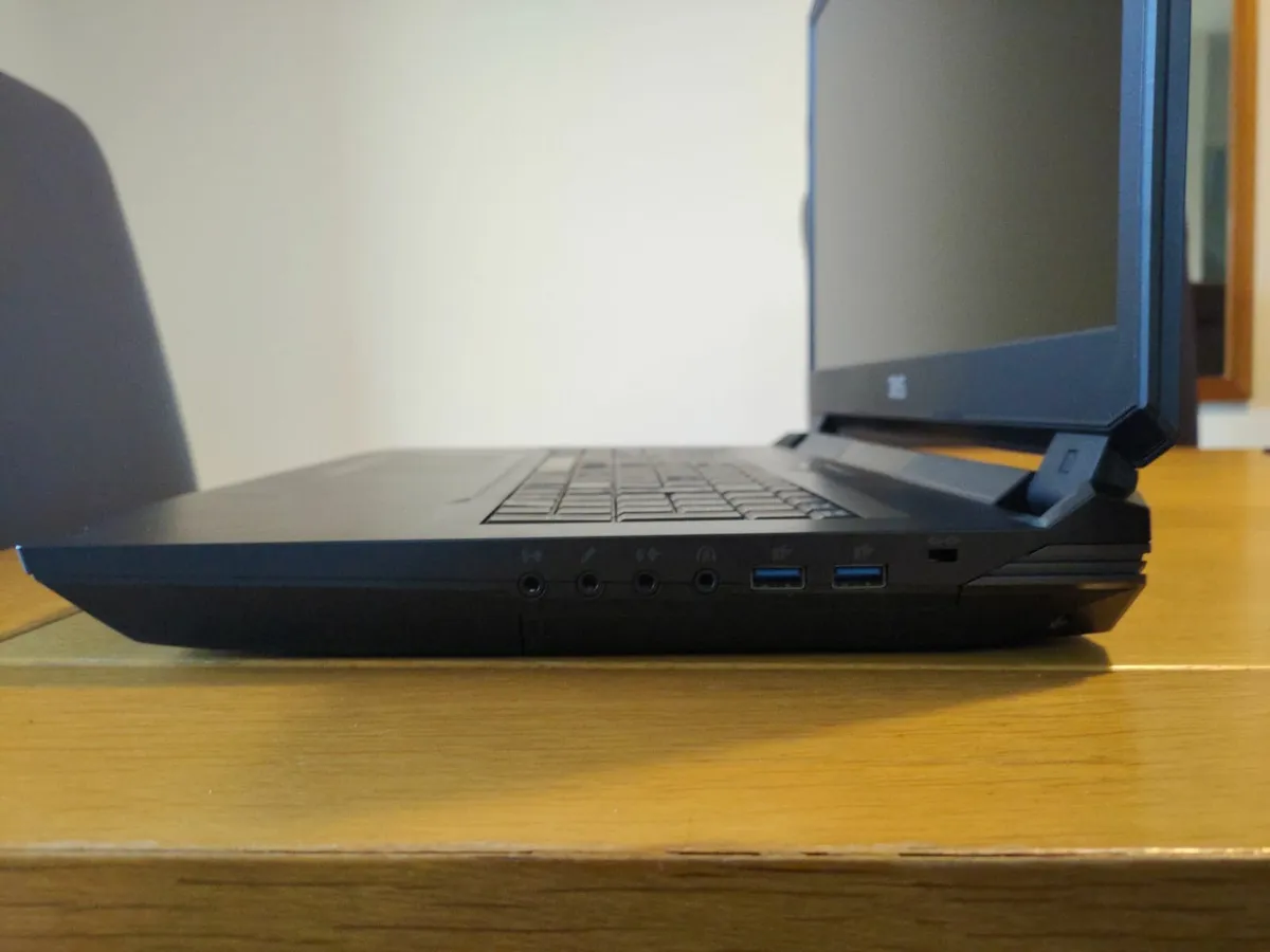 Desktop Replacement Gaming Laptop GTX1080 - Image 3