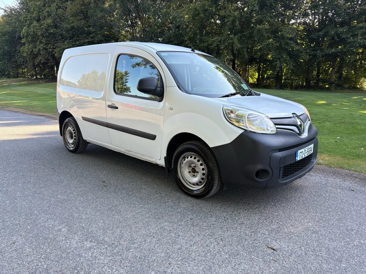 2017 Renault Kangoo Cvrt & tax - Image 1