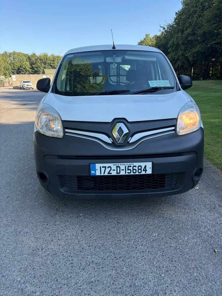 2017 Renault Kangoo Cvrt & tax - Image 2