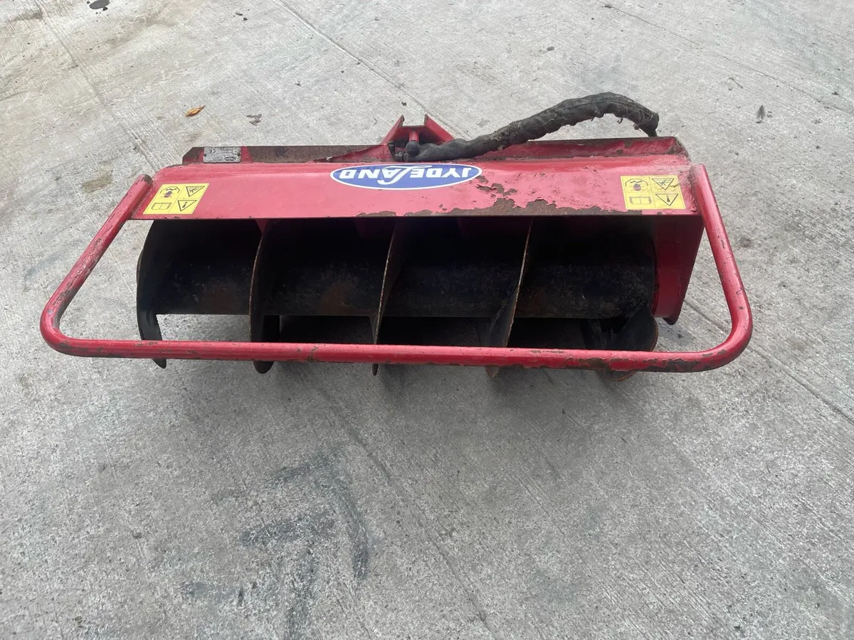 Bobman Feed Auger - Image 1
