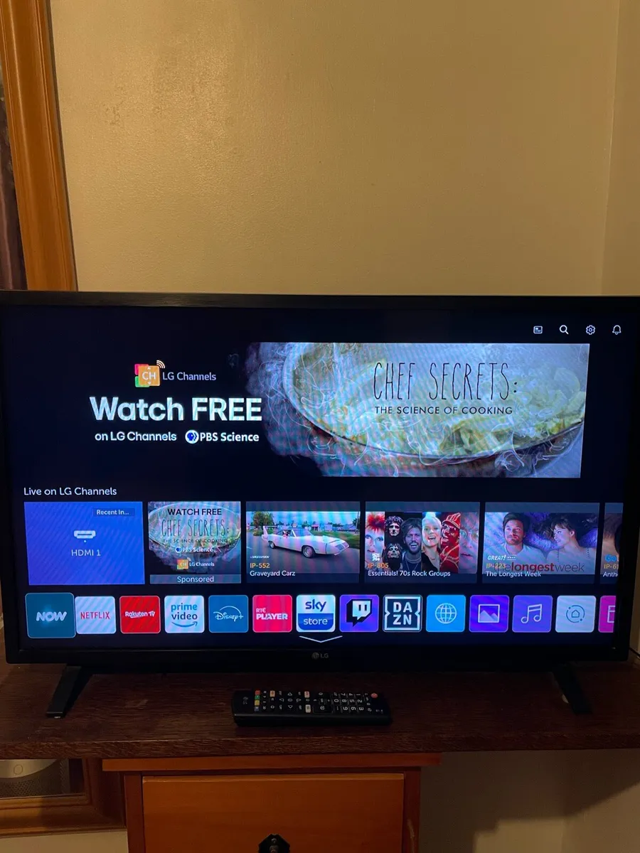 32” LG Smart Tv