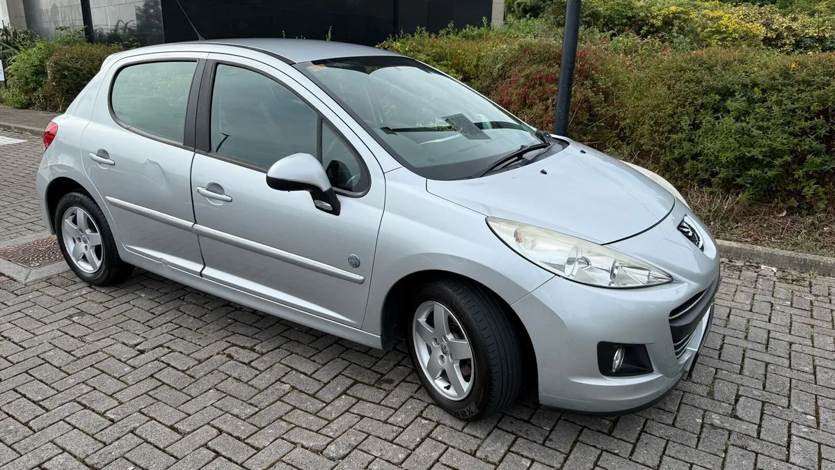 Peugeot 207 - 2011 - Image 1