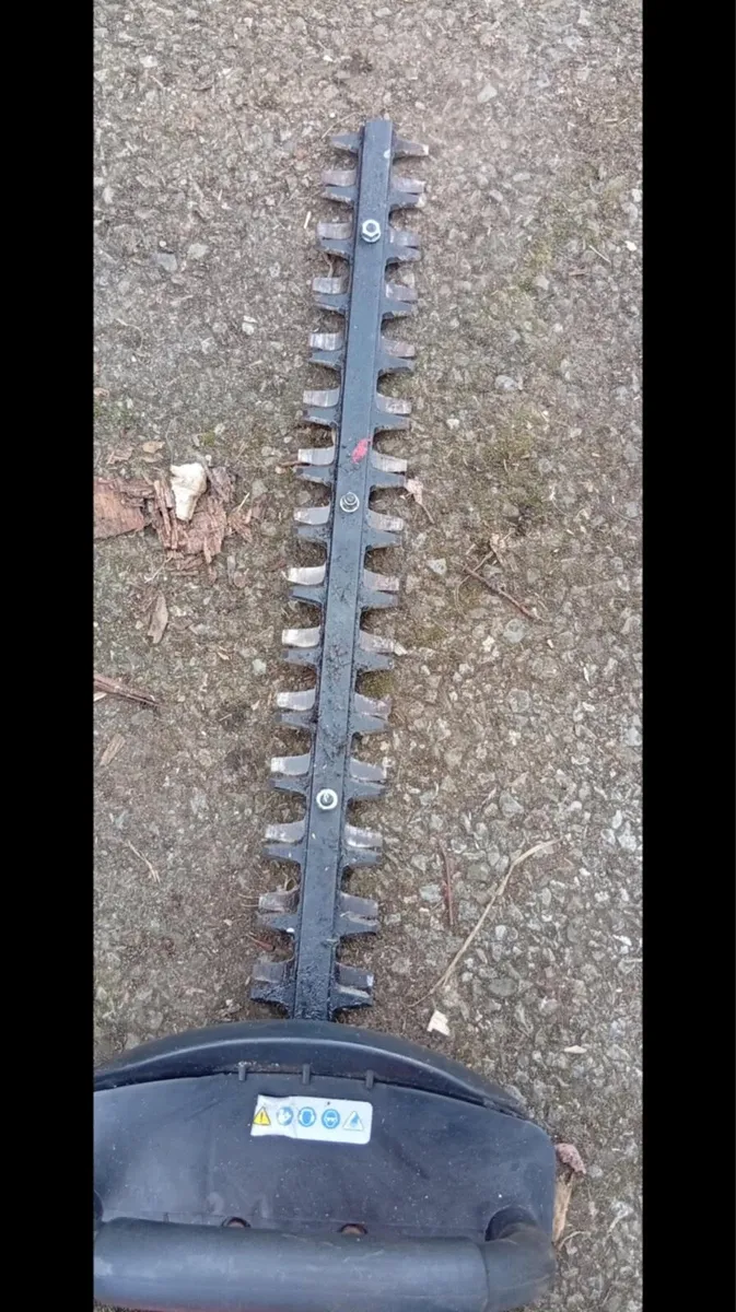 Hedge trimmer - Image 3