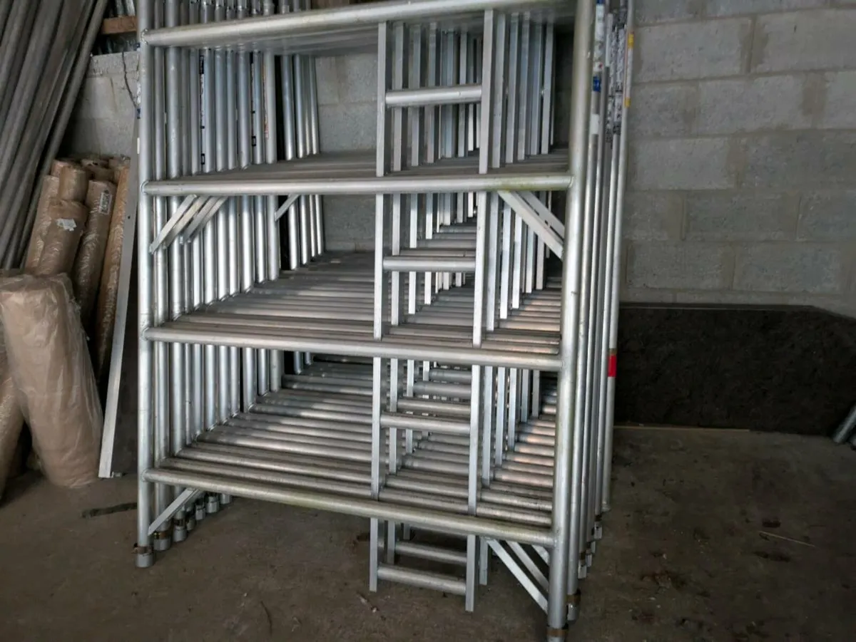 Scaffolding tower - Image 3