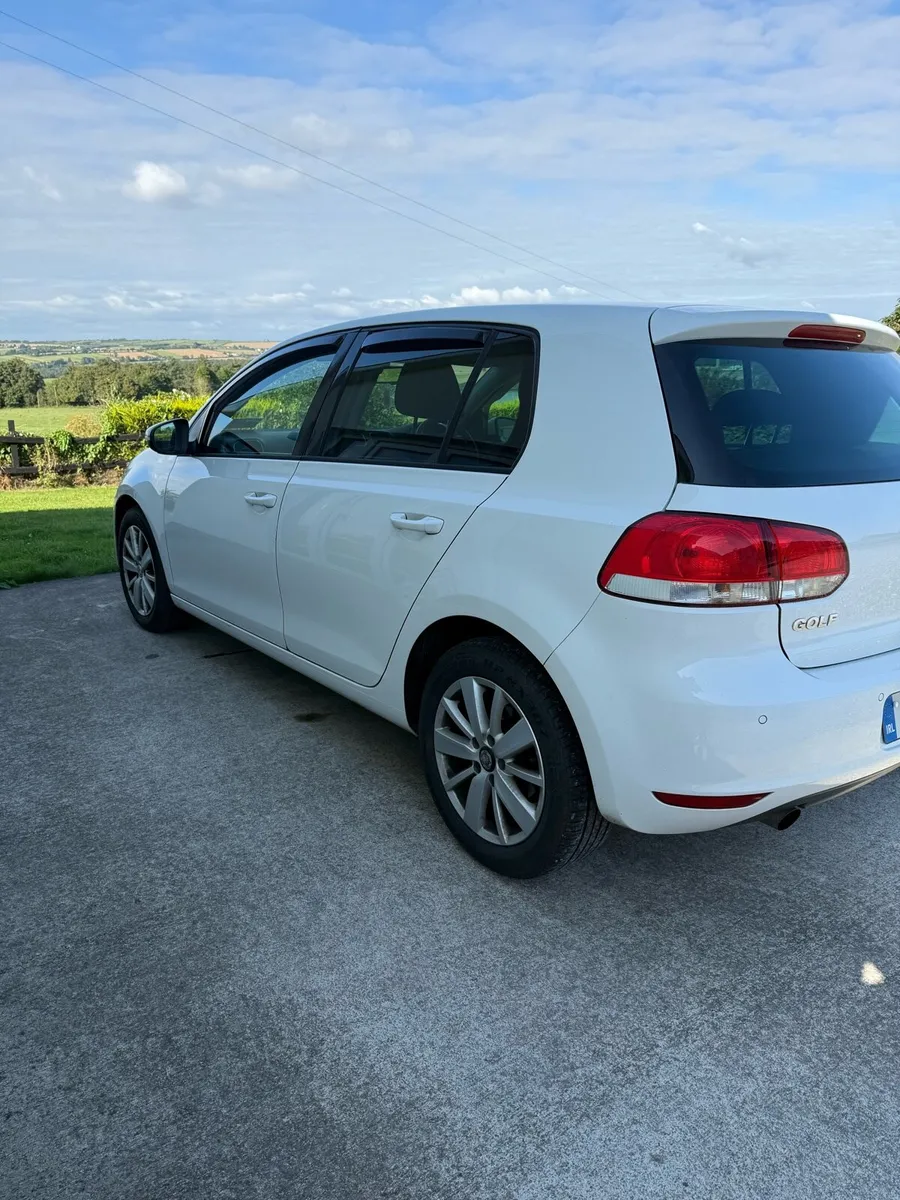Volkswagen Golf - 1.6 Diesel - Bluemotion - Image 3