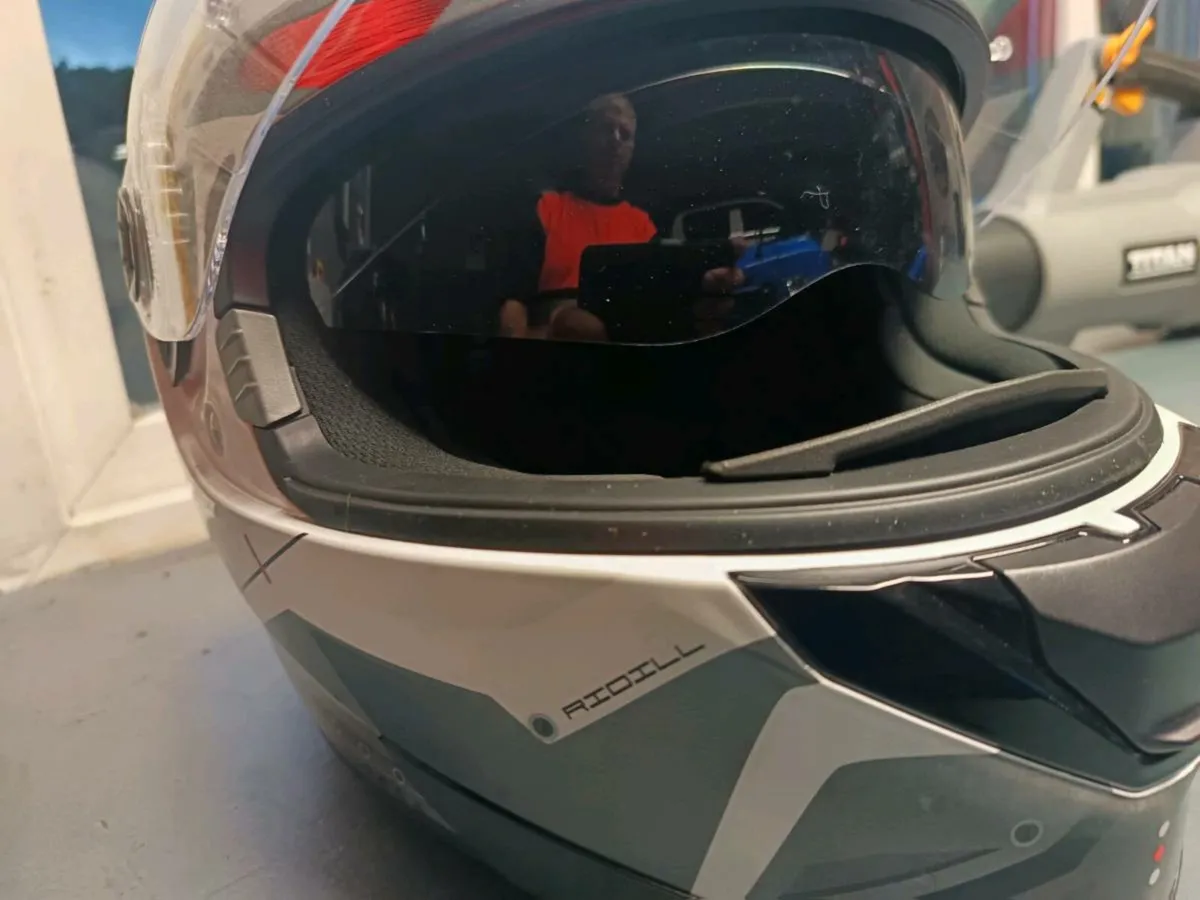 Shark helmet size M - Image 4