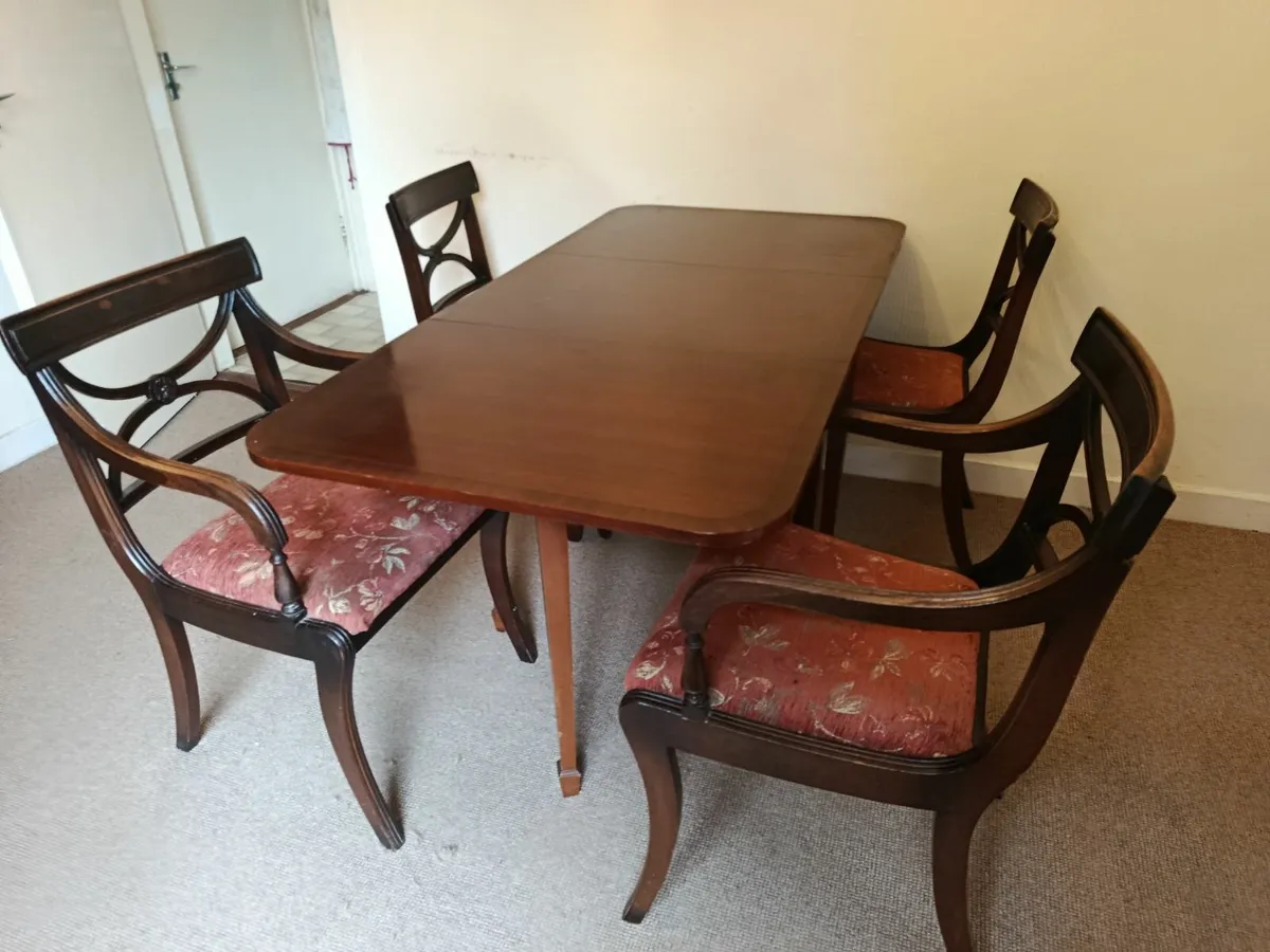 Antique dining table + 6 matching chairs - Image 1