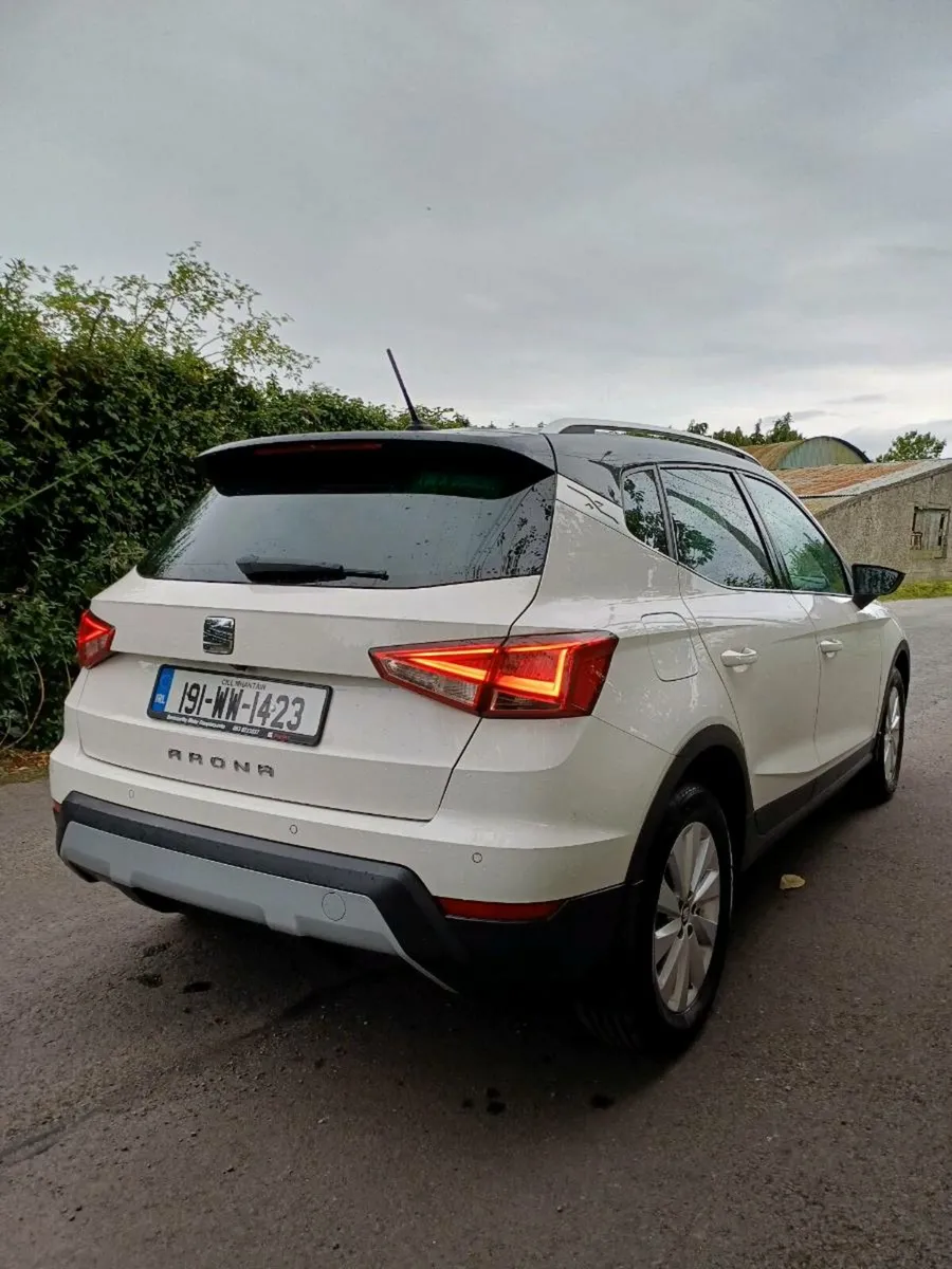 SEAT ARONA 2019 ONLY 90000KM 1.6 DIESEL - Image 4